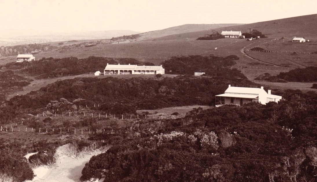 Right, centre: the old barracks. The other four houses are believed to be the very first built in Kasouga.